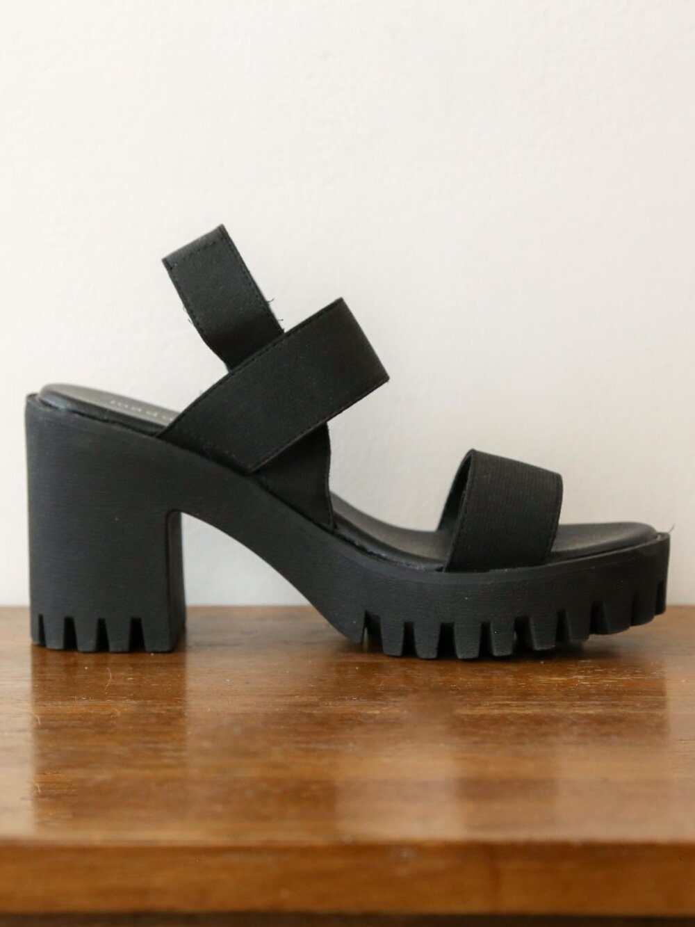 NWOT Madden Girl Black Platform Sandals, Size 7
